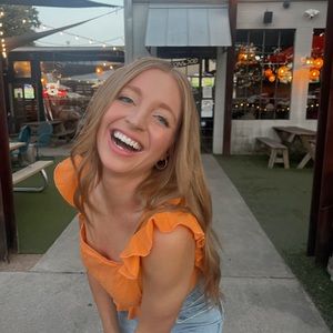 Meet your Posher, Cortney